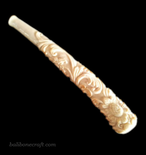 smoke pipe made from deer antelier produced by Bali bone craft