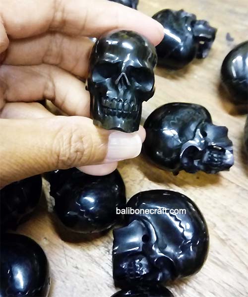 black skull